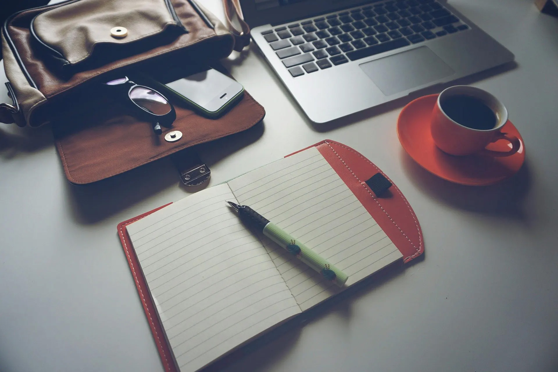 telefonierende Frau